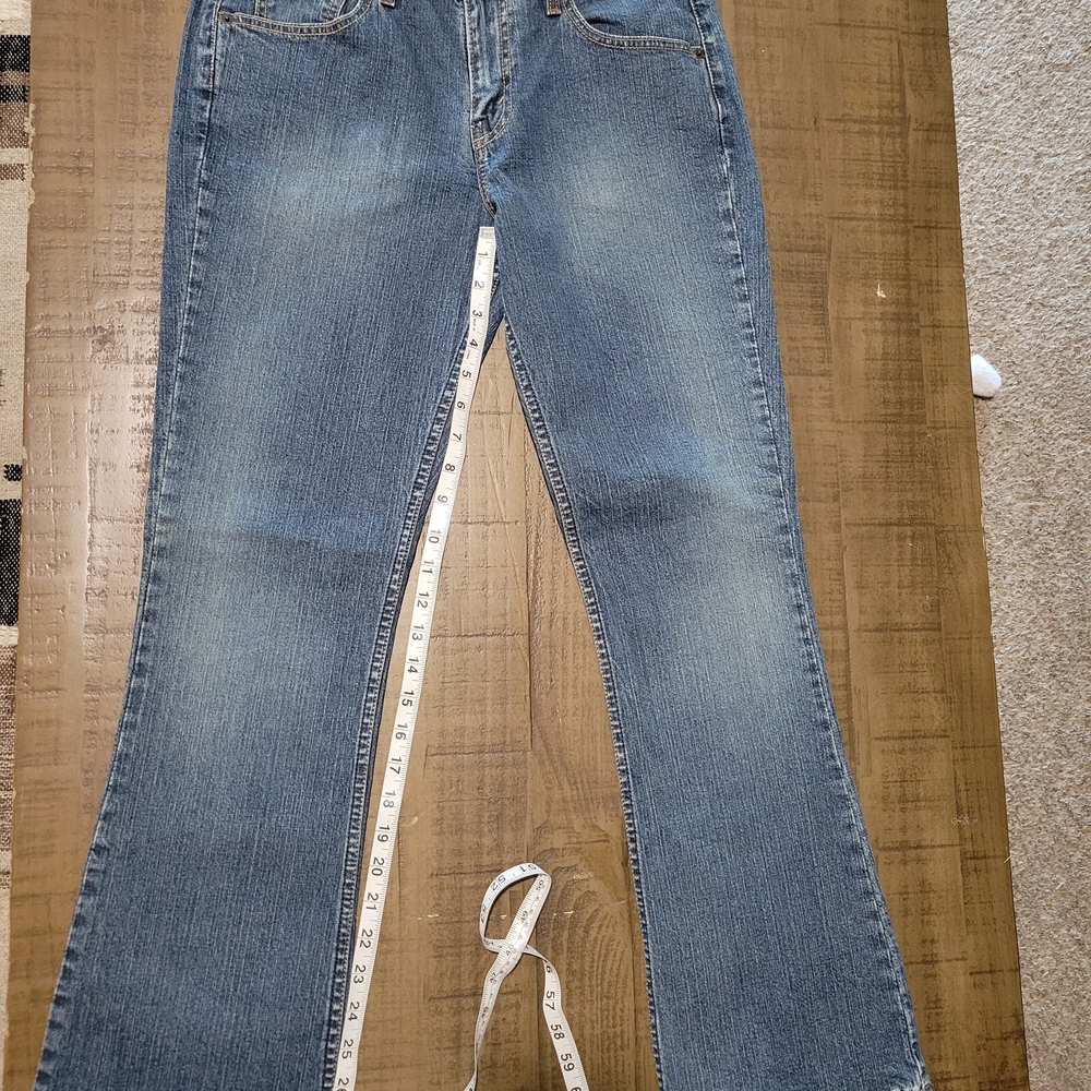 Levi's Signature Ladies Boot Cut Size 6p